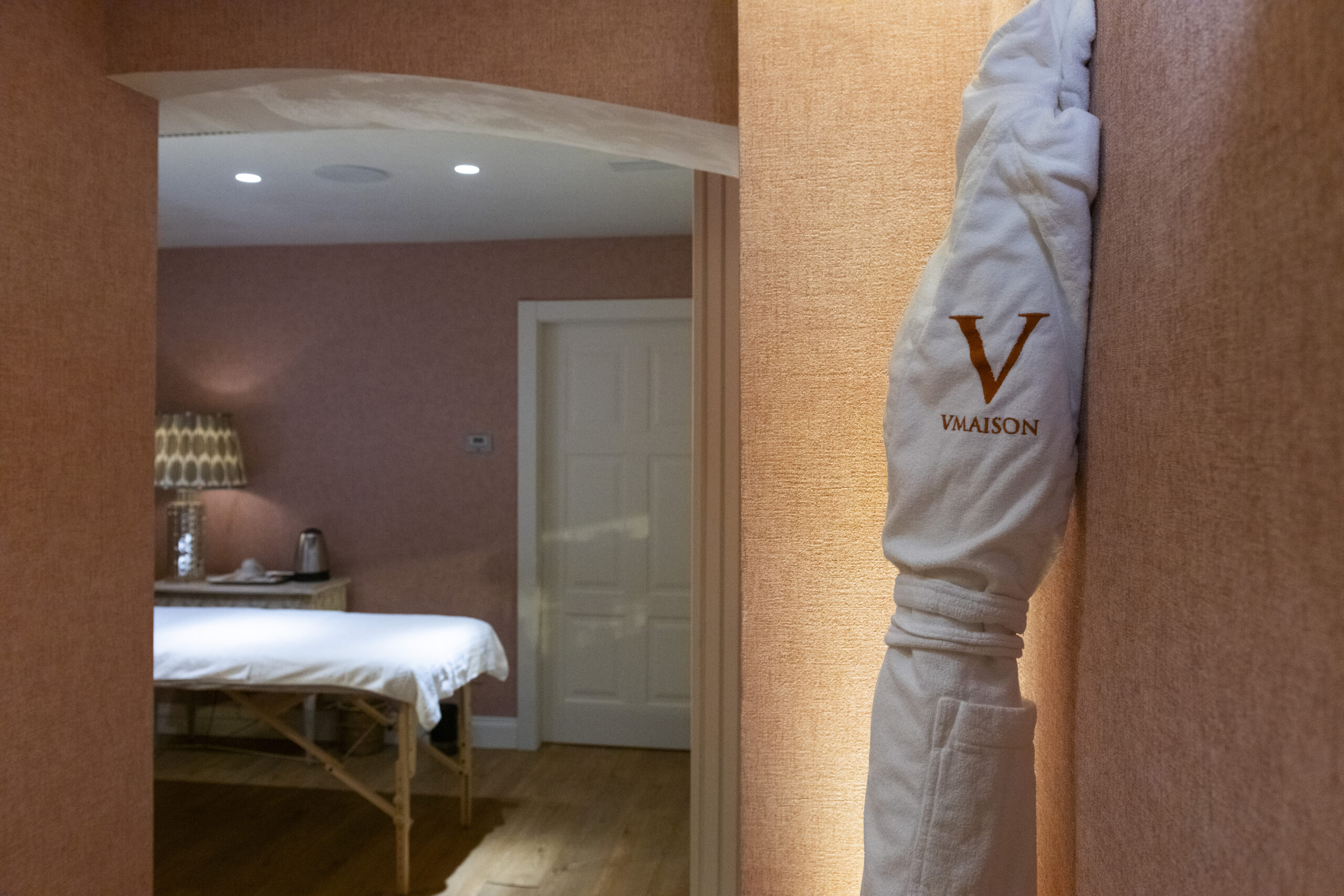 Take Mi Home e l’esperienza di benessere in hotel: massaggi di presso l’hotel V Maison